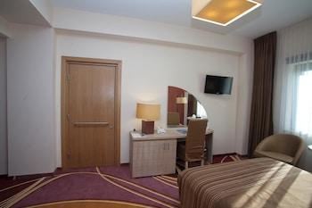 Mari Vila Hotel Бухарест Экстерьер фото